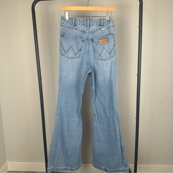 Wrangler x Billabong Jean Size 29 Bell Bottom Flare Floral Patchwork Hippie Boho - Picture 10 of 14